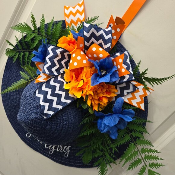 Hats Off to the Astros Wreath - Picture 4 of 5